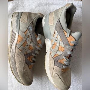 ACISCS GEL-LYTE 5 -Gray Salmon size 8.5 women - HL7K0